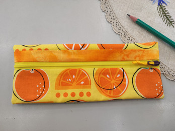 Kalenteripenaali, appelsiini