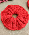Neulottu Scrunchie punainen