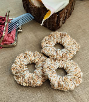 Neulottu Scrunchie kimalle