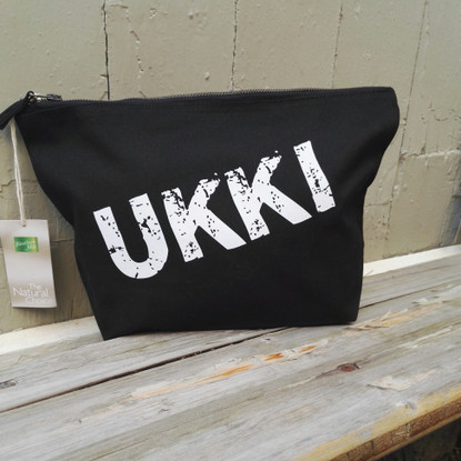 Monikäyttöinen iso 5 litran canvas pussi.