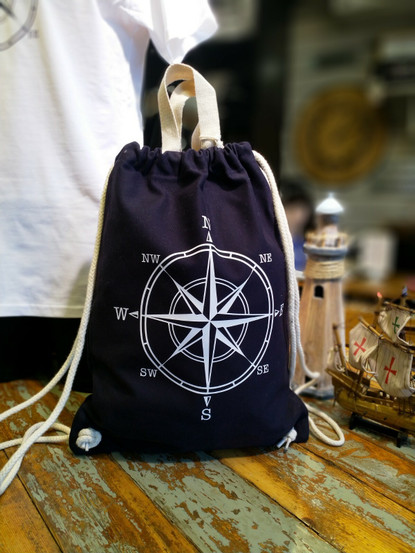 Merellinen narureppu moneen käyttöön. Heitä selkään tai kanna kädessä.