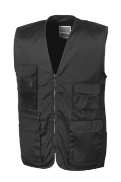 Harrasteliivi moneen käyttöön.