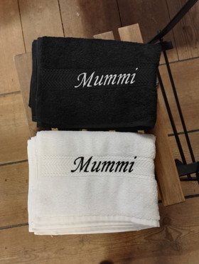 Froteiset (50x70)käsipyyhkeet nimikoituna