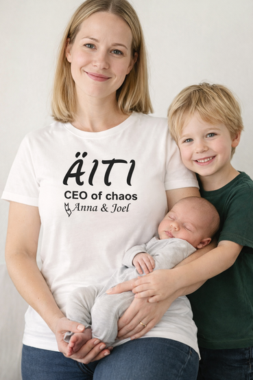 ÄITI – CEO of chaos -paita lasten nimillä