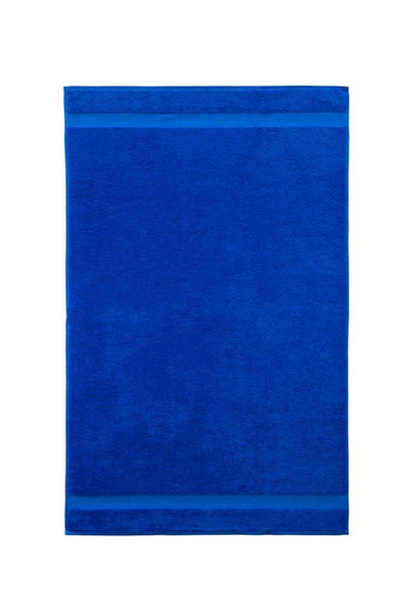 Reilun kokoinen (100x150) ja mukavan tuntuinen pyyhe nimikoinnilla.