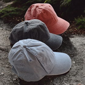 Unisex vintage-lippis – 90-luvun inspiroima rento tyyli