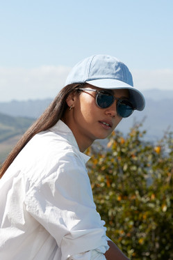 Unisex vintage-lippis – 90-luvun inspiroima rento tyyli