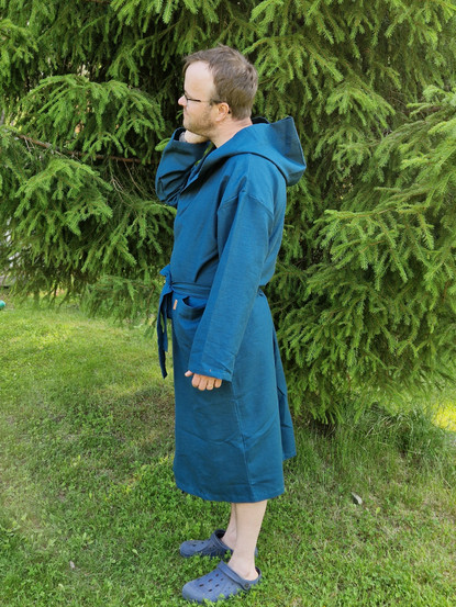 Kevyt kylpytakki pestystä pellavasta Petrooli 