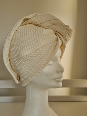 Pyyheturbaani luonnonvalkoinen