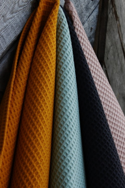 Vohvelikangas käsipyyhe okra