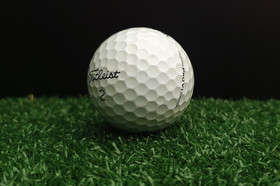 Pro V1, Omalla logolla, 12 kpl / laatikko