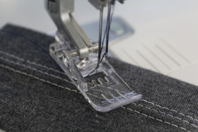 Läpinäkyvä paininjalka