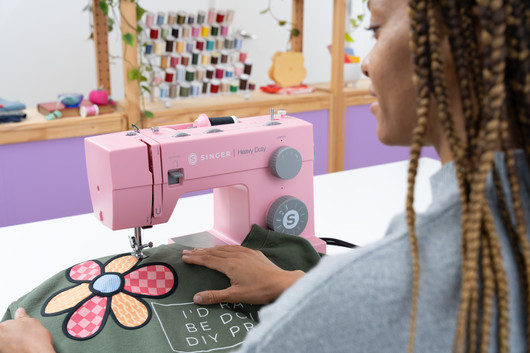 Singer HD Pink 4411