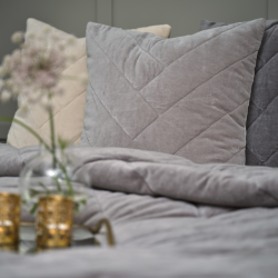 Chevron tyynynpäällinen  simply taupe 50 x 50 cm