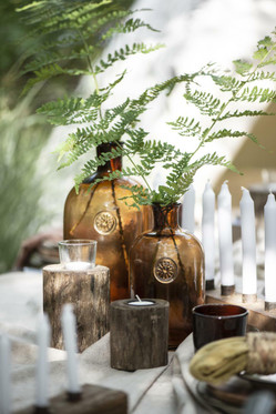 Apteekkarin pullo kukkamerkillä, ruskeaa lasia, ei elintarvikkeille 