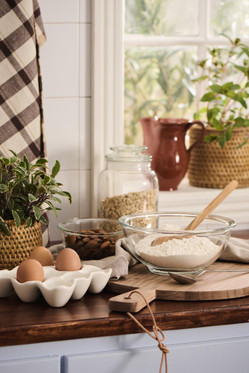 Keraaminen kananmunakenno 9:lle kananmunalle