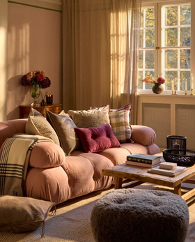 Pyöreä rottinkitarjotin, musta