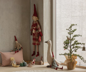 Joulukalenterinisse tyttö 107 cm Maileg