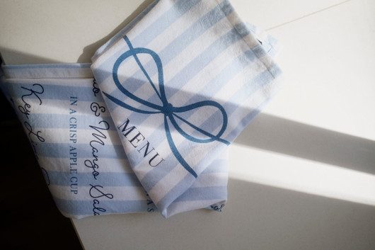 Party menu luomupuuvilla keittiöpyyhe, sininen