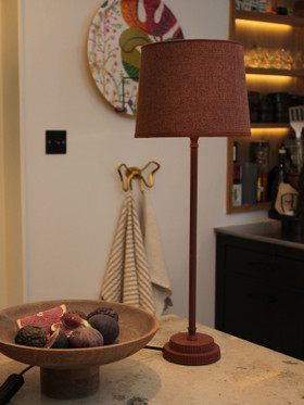 Kent pöytävalaisin ruosteenpunainen