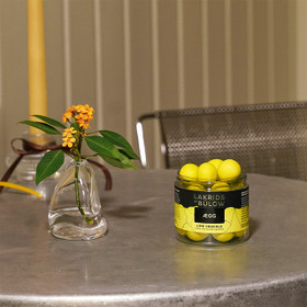 Small Lime Ceackle 115 g Limetti & sitruuna • Valkosuklaa • lakritsi