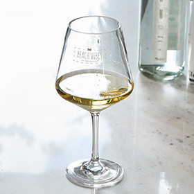 Beach Vibes Vine Glass, Riviera Maison