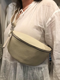 Vyötärölaukku nahkaa, Beige, Peura