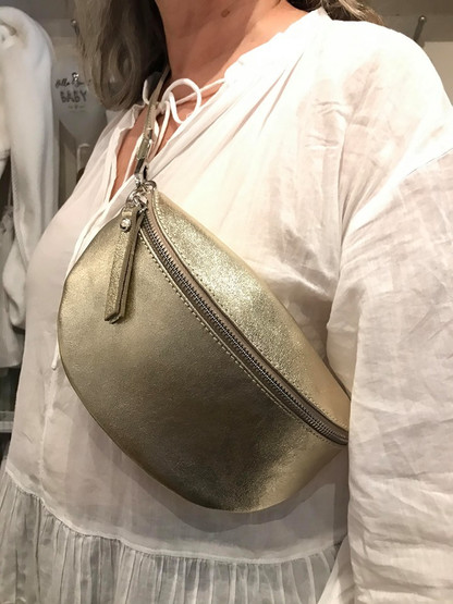 Vyötärölaukku nahkaa, Kultainen, hopea tai pronssi Peura