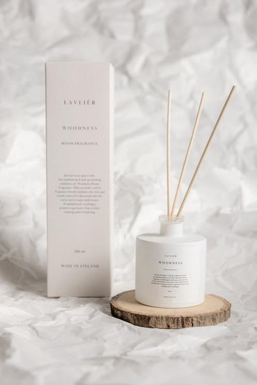 Huonetuoksu WOODNESS, Lavlier