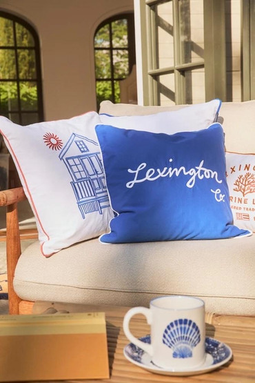 Logo-tyynynpäällinen luomupuuvillatvilliä, sininen