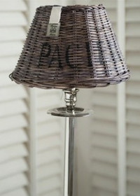 RM lampunvarjostin rottinkia