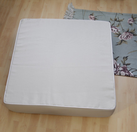 Lattiatyynynpäällinen | Napakka