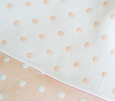 Lattiatyynynpäällinen Moonika