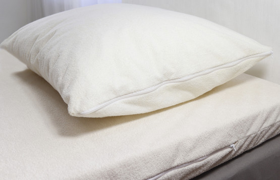 Tyynynsuoja vetoketjulla | Waterproof