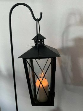 Lyhty tikku, musta, metallia