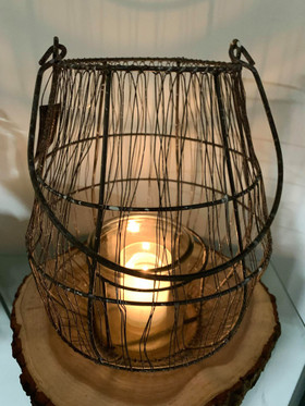 Lyhty Daire, Harmaa, metallia