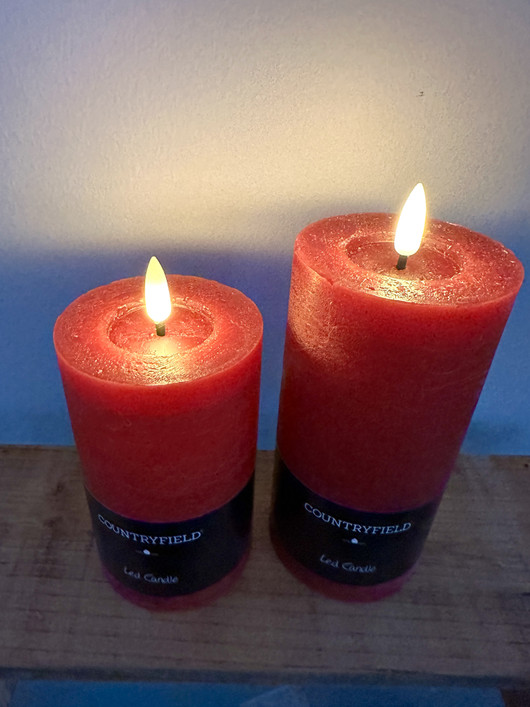 Punainen Ø7,5 x 12,5 cm M, LED-kynttilä (ajastin)