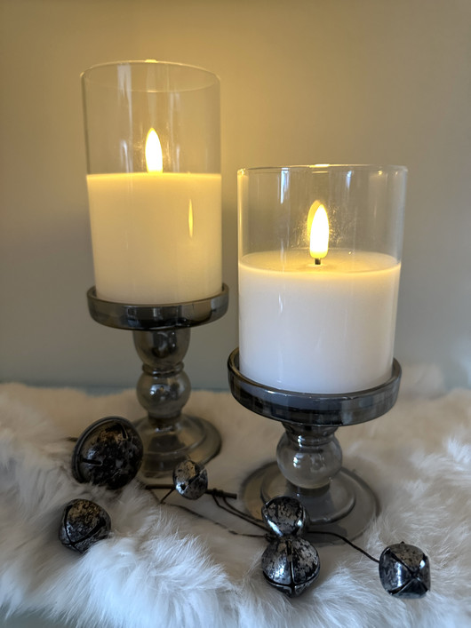 Harmaa 10cm S, LED-kynttilä lasiastiassa (ajastin)