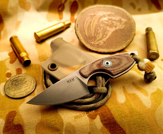 MKM Knives Mikro 1 veitsi + Design-kallo + MC Arid tuppi + Vyöklipsi