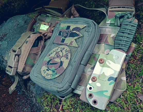 Varusteleka Jääkäripuukko 85 Taktinen Tuppi MultiCam 
