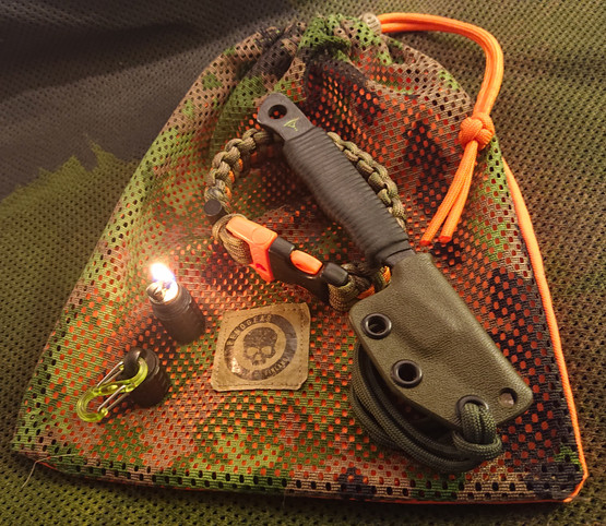 Varusteleka Tiny Tuppi Olive Drab tai Musta