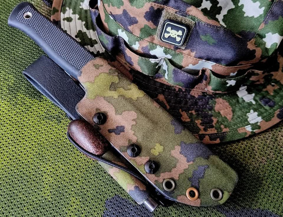 Fallkniven S1 Tuppi M05 Camo