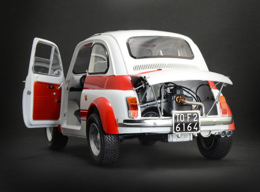 Fiat Abarth 695 SS Assetto Corsa, 1:12 (pidemmällä toimitusajalla)