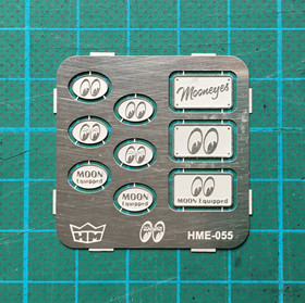 MOONEYES Car Club Plaques, 1:24/1:25