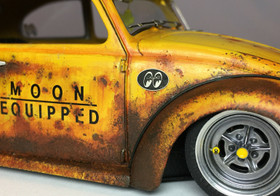 MOONEYES Car Club Plaques, 1:24/1:25