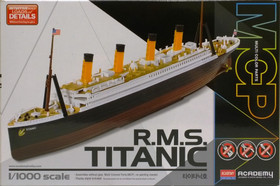 R.M.S Titanic, 1:1000 (pidemmällä toimitusajalla)