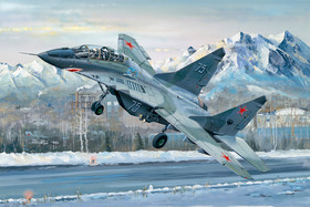 MiG-29UB Fulcrum, 1:32 (pidemmällä toimitusajalla)