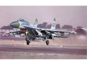 Sukhoi Su-27 Flanker B, 1:32 (pidemmällä toimitusajalla)