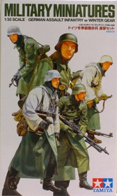 German Assault Infantry with Winter Gear, 1:35