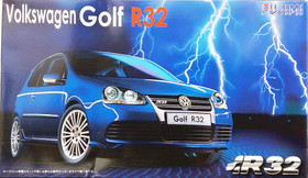Volkswagen Golf V R32, 1:24 (pidemmällä toimitusajalla)